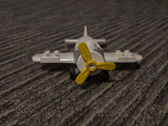 LEGO самолёт, кадр 04
