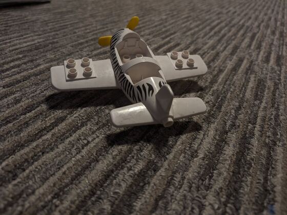 LEGO самолёт, кадр 10