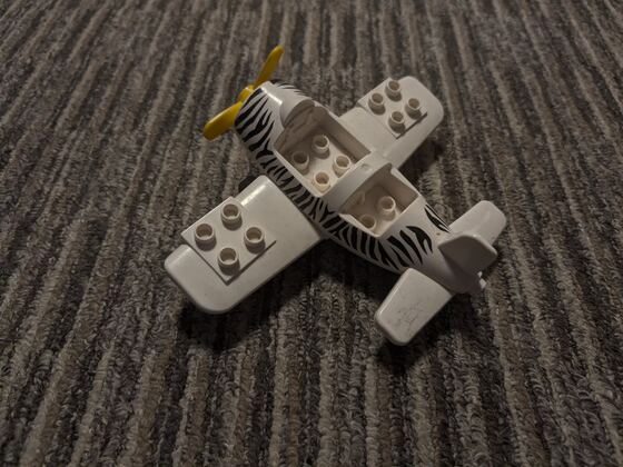 LEGO самолёт, кадр 12