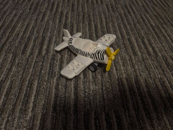 LEGO самолёт, кадр 16