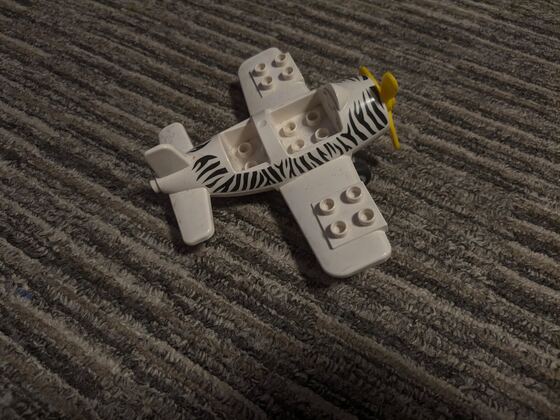 LEGO самолёт, кадр 17