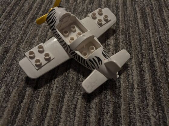 LEGO самолёт, кадр 19